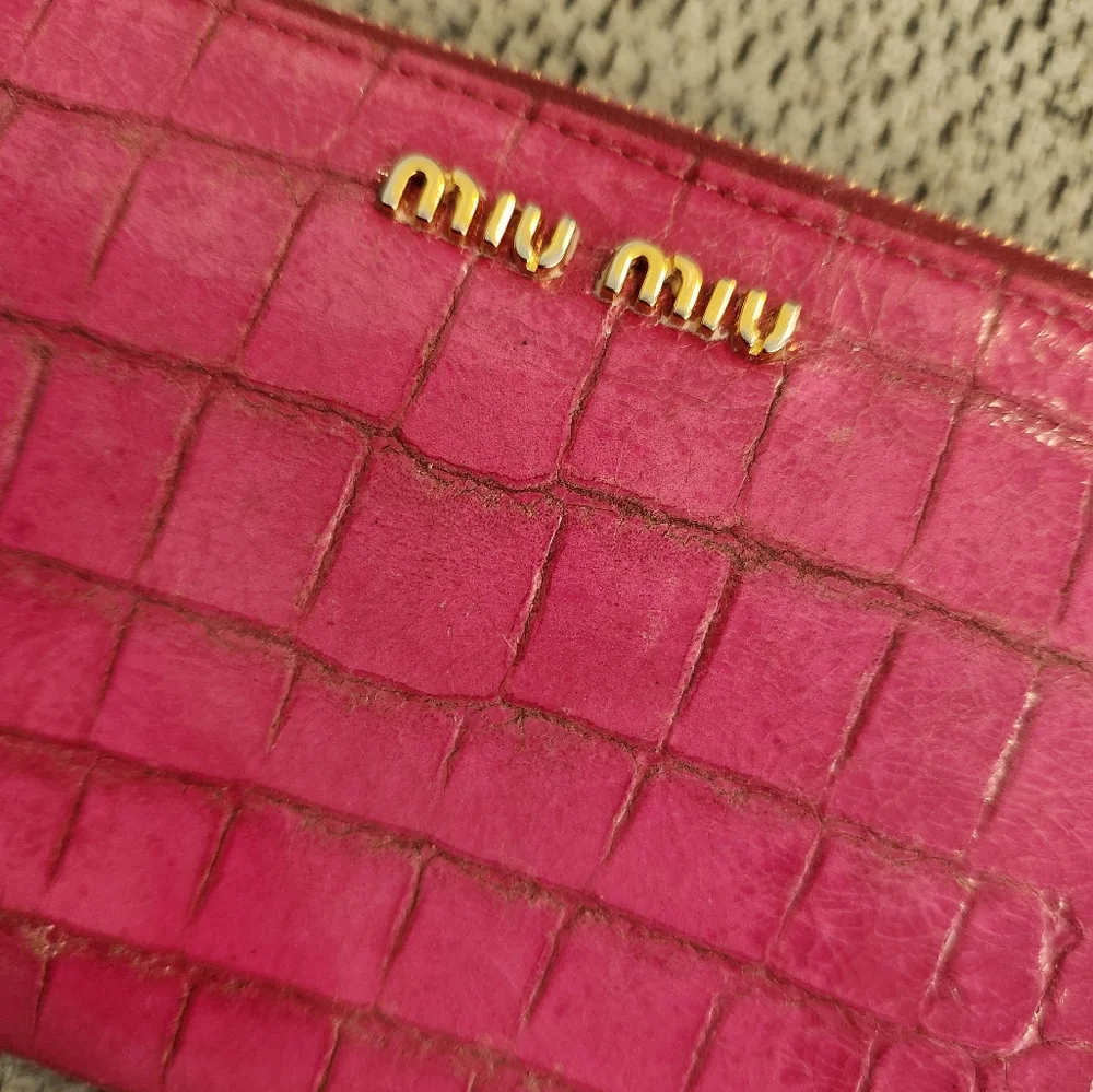 Miu Miu Croc Embossed St. Coco Lux Zip Wallet - Picture 4 of 14